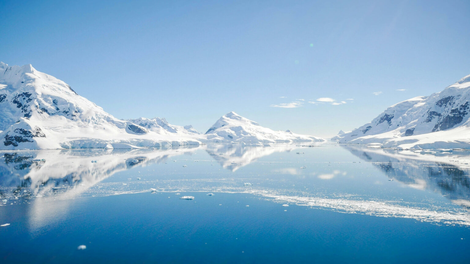 L'Antarctique, la destination du bout du monde qui fait rêver les voyageurs français